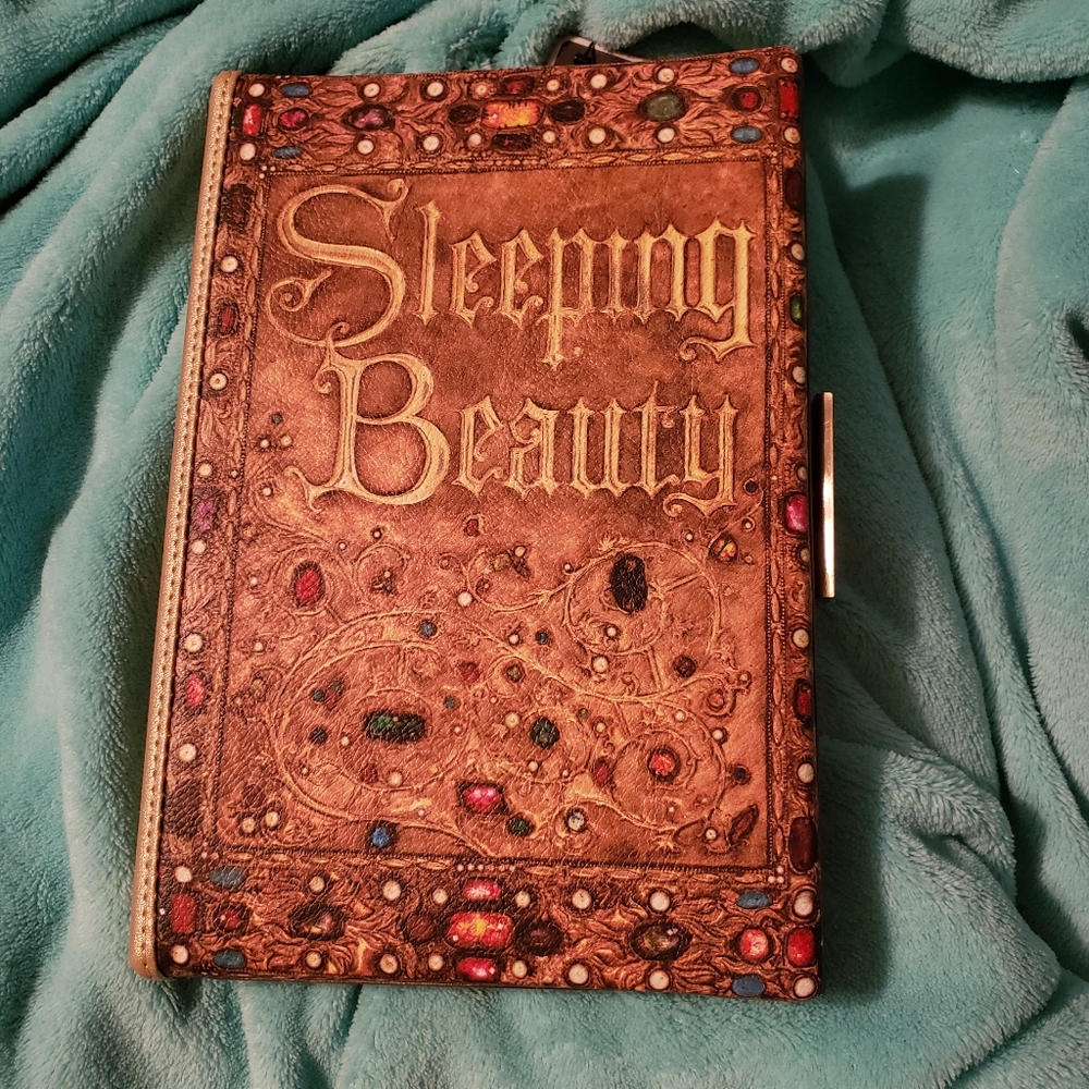 Disney loungefly Sleeping Beauty clutch purse - Picture 1 of 4